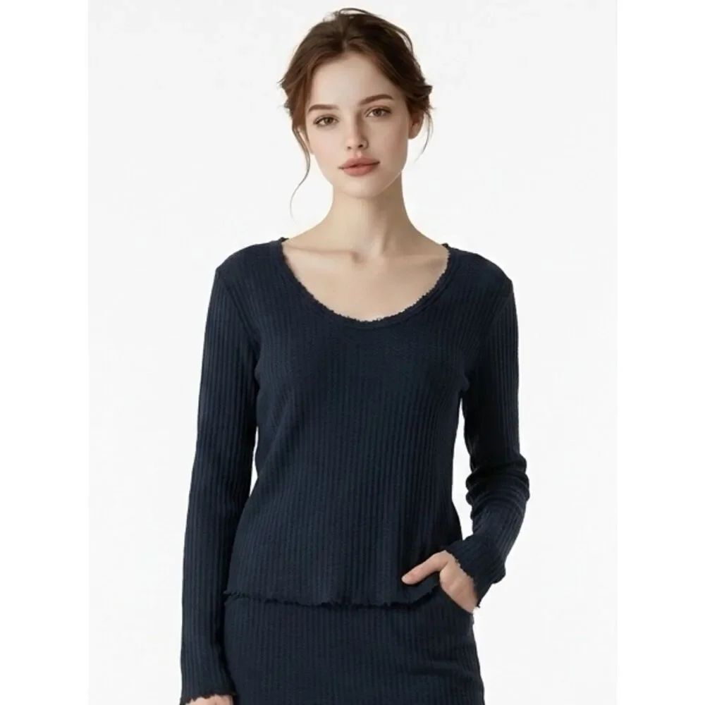 DOUBLE ZERO | Navy Blue Waffle Knit Long Sleeve V-neck Top Women’s Size Medium